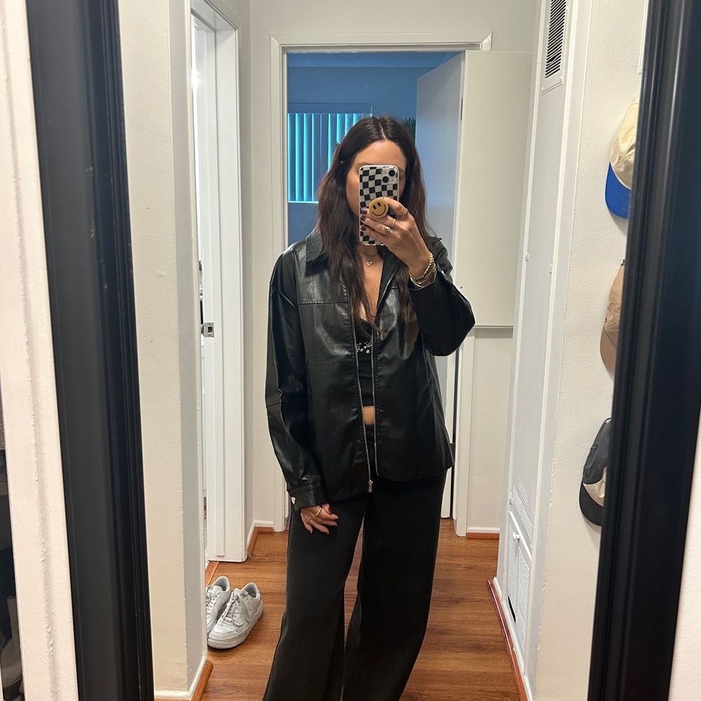 Size L oversized fit light leather jacket